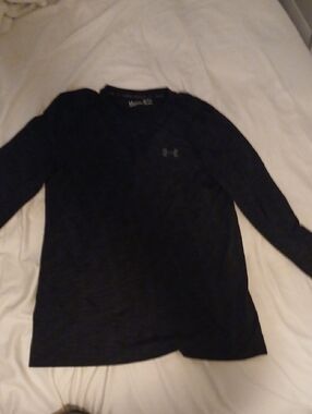 Under Armour Black Heathered Long Sleeve Training Shirt